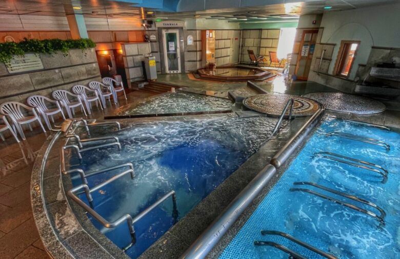 Main bath area