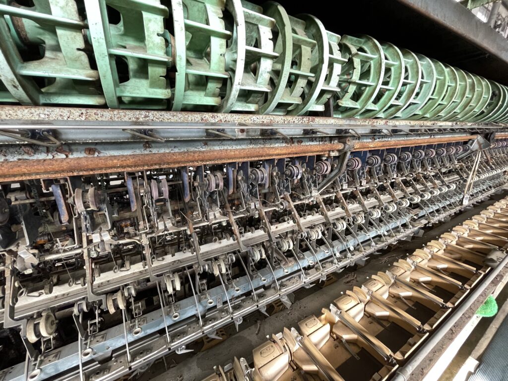 富岡製糸場の繰糸所機械