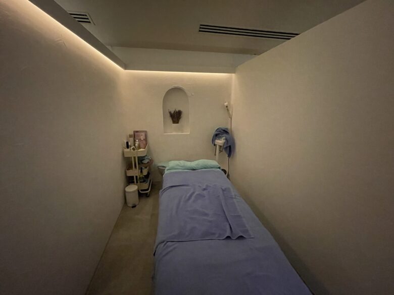 Head spa treatment room