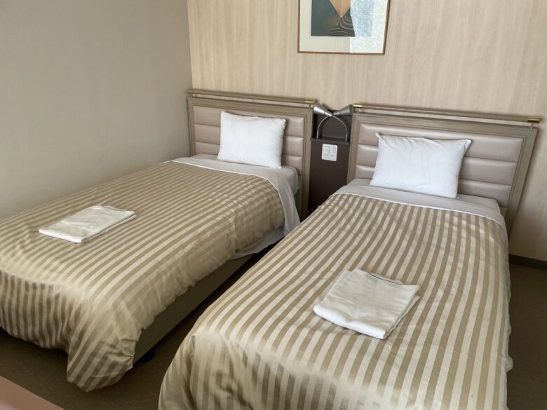 Second set of twin beds with adjustable light