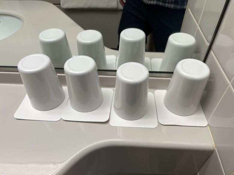 Sink with four cups