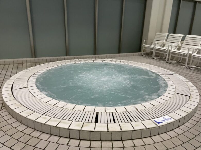 Jacuzzi by the poolside