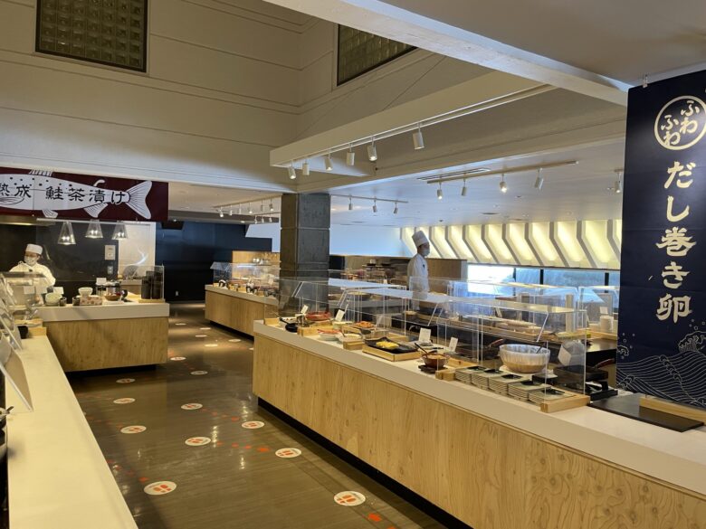 Buffet spread at Mikaku
