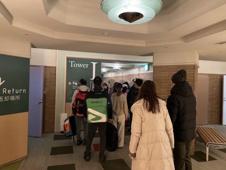 Elevator wait line
