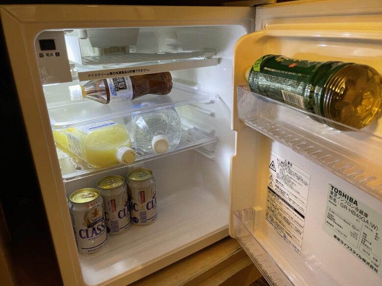 Mini fridge