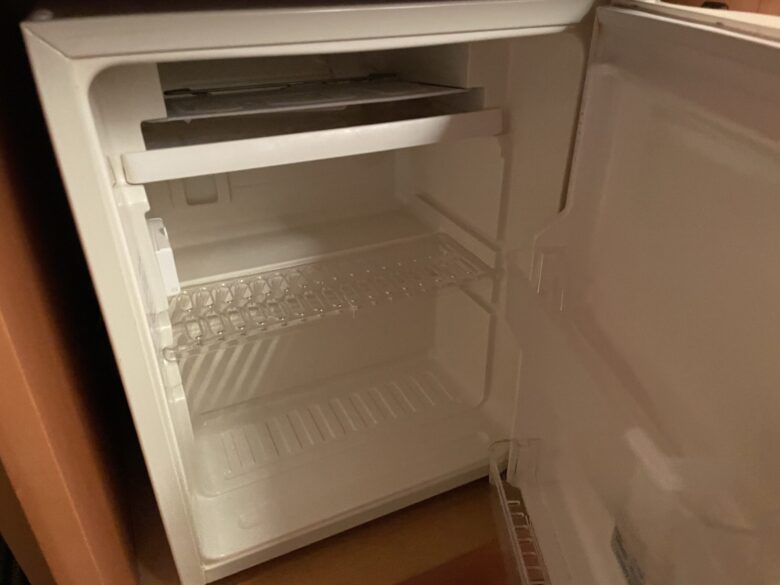 Mini fridge