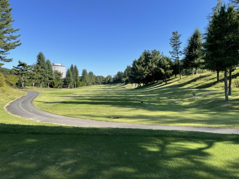 West hole 9 tee shot view