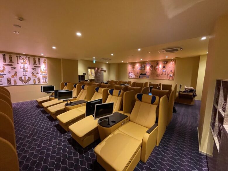 Thermae-yu Nishiazabu: 2nd Floor: Rest Lounge at Thermae-yu Nishiazabu (1)