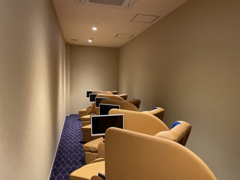 Thermae-yu Nishiazabu: 2nd Floor: Rest Lounge at Thermae-yu Nishiazabu (4)
