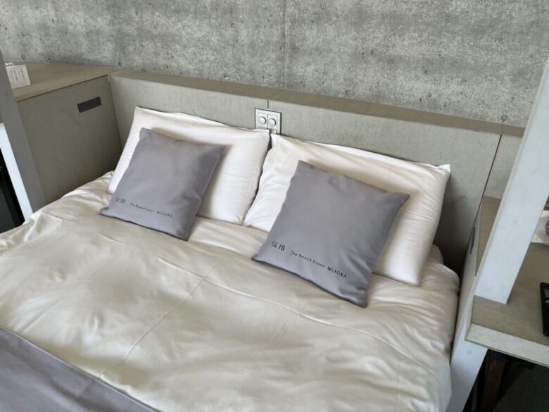 Denpaku The Beachfront MIJORA: Guest Room (3)