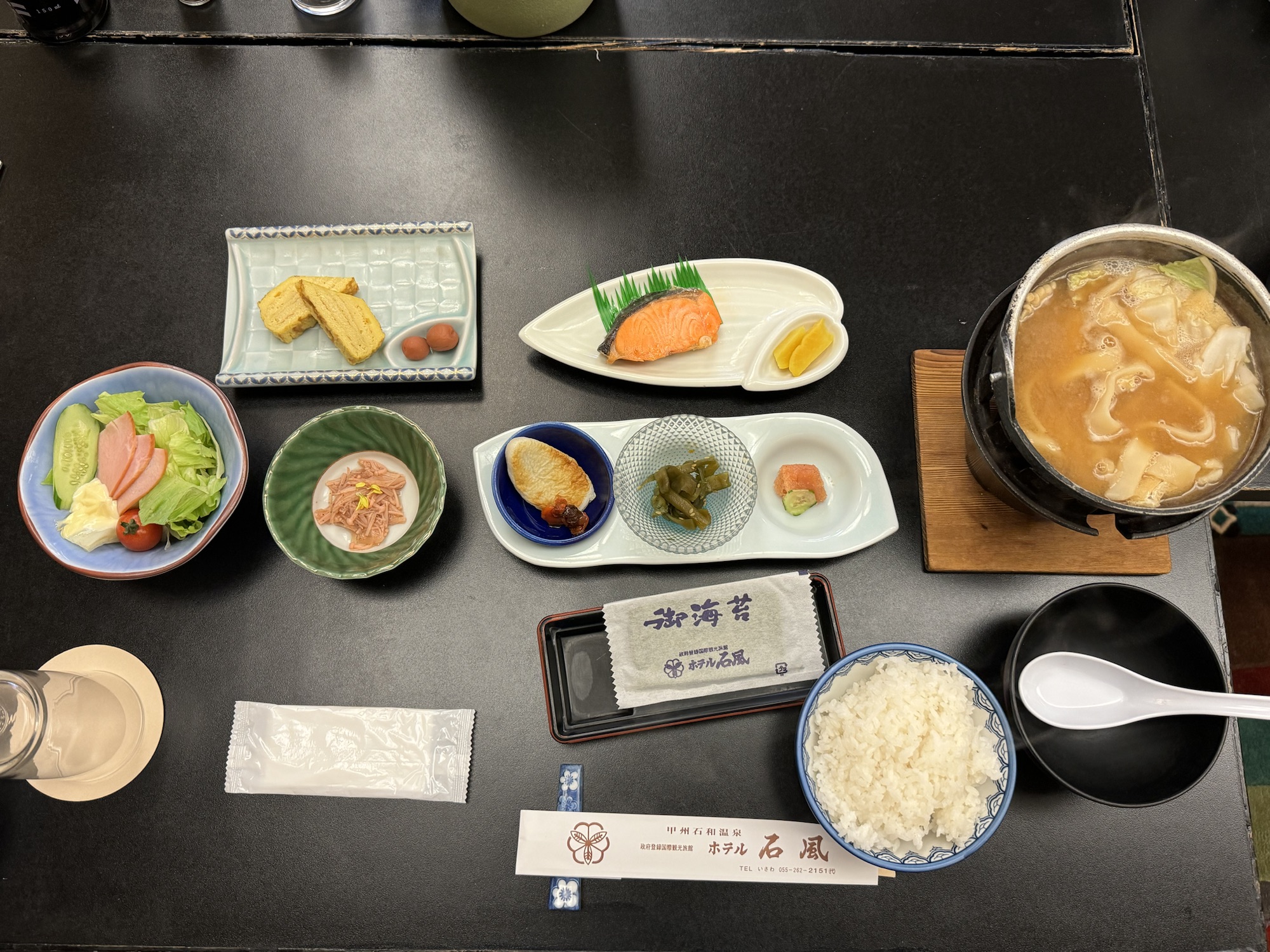 ホテル石風　朝食　ほうとう鍋