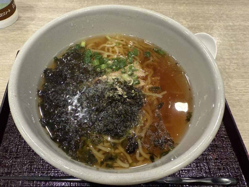 ドーミーイン高崎 名物夜鳴きそば(醤油ラーメン)の実食写真