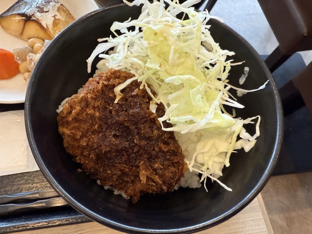 ドーミーイン高崎 ご当地朝食 上州麦豚のソースカツ丼の実食