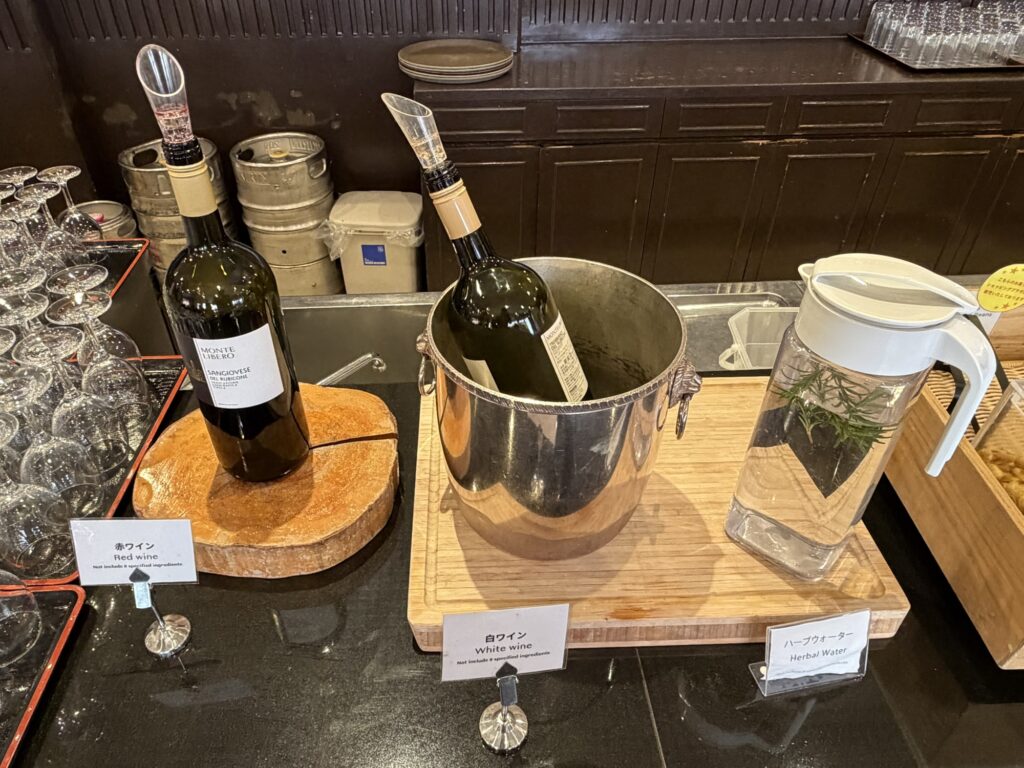 グランドメルキュール伊勢志摩　ラウンジ　ワイン