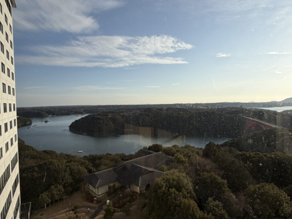 グランドメルキュール伊勢志摩　客室から見える的矢湾　リアス式海岸