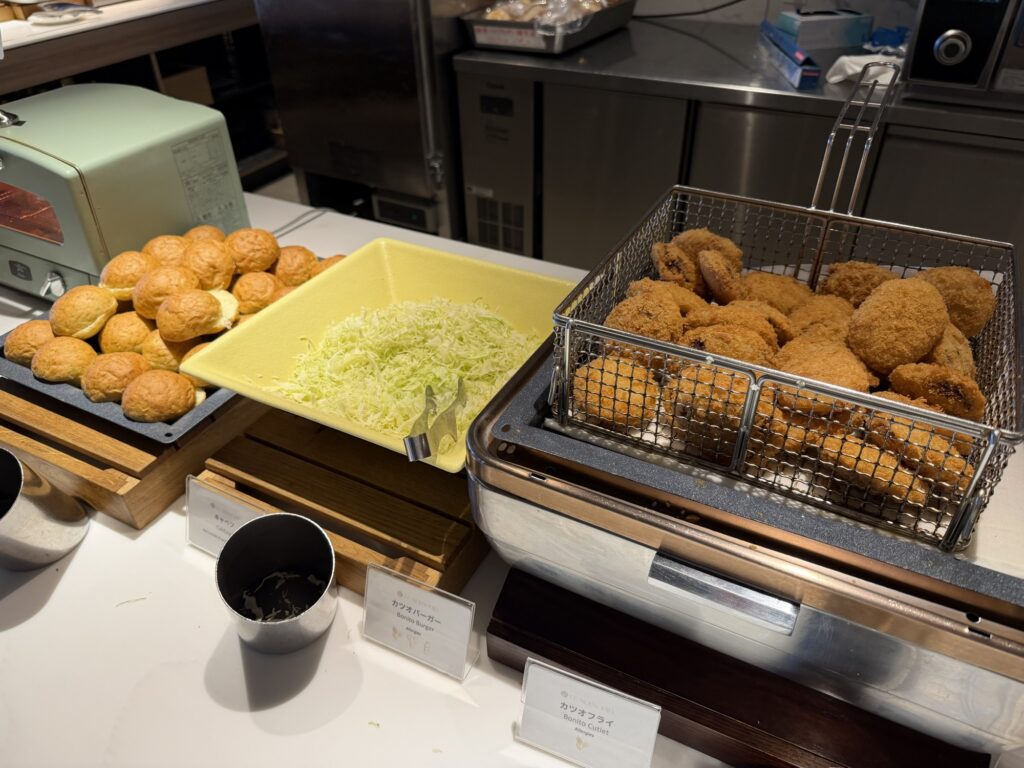 グランドメルキュール伊勢志摩　夕食　鰹バーガー