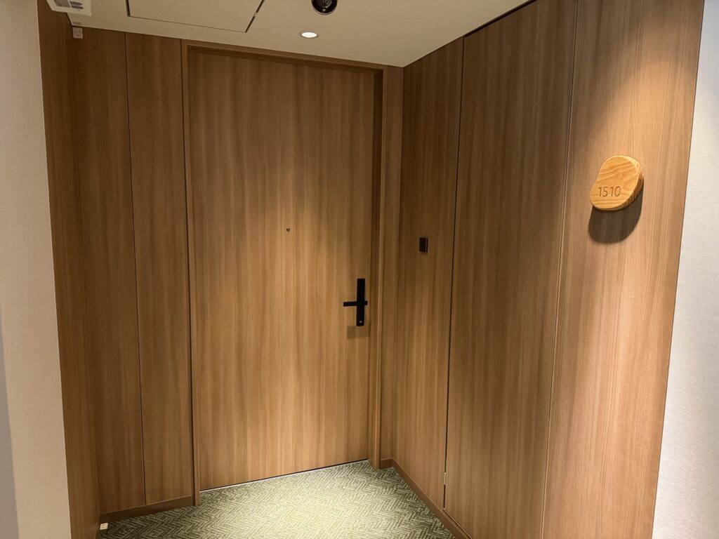 客室のドア