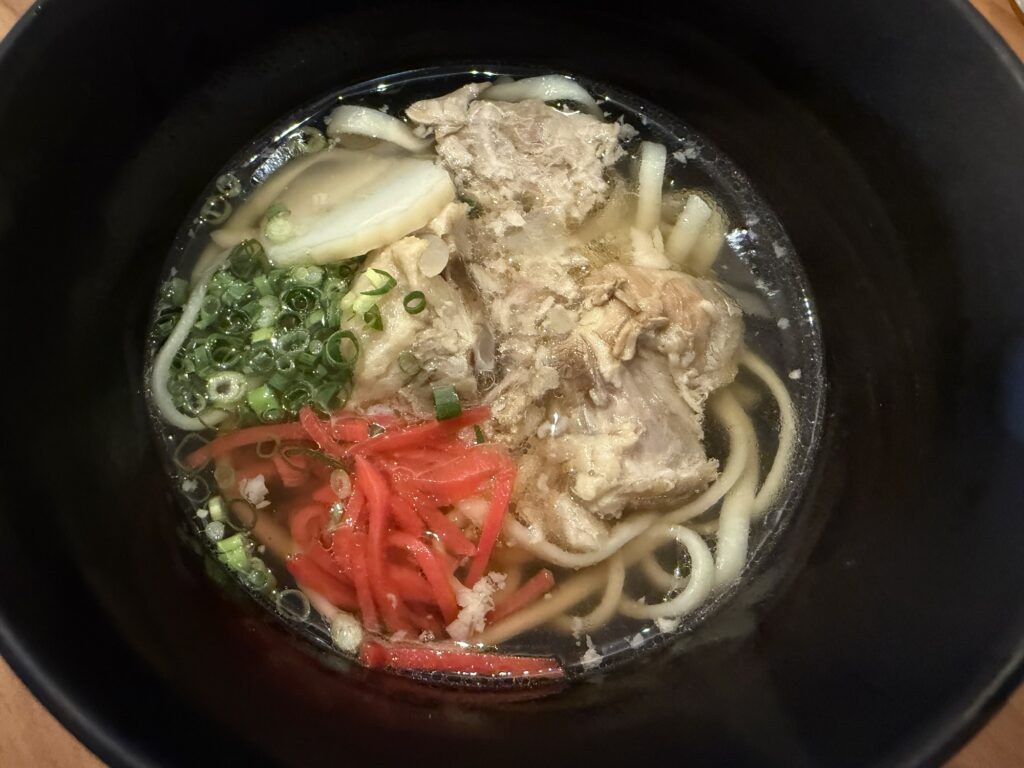マーセンの朝食ブッフェで実際に盛り付けた沖縄そば