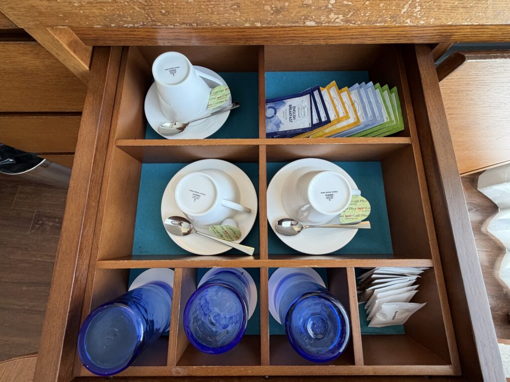 Teacups and other amenities