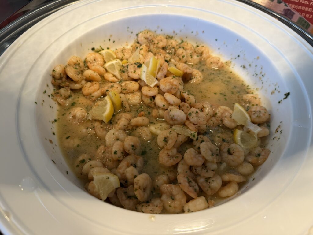 炒飯の盛り付け