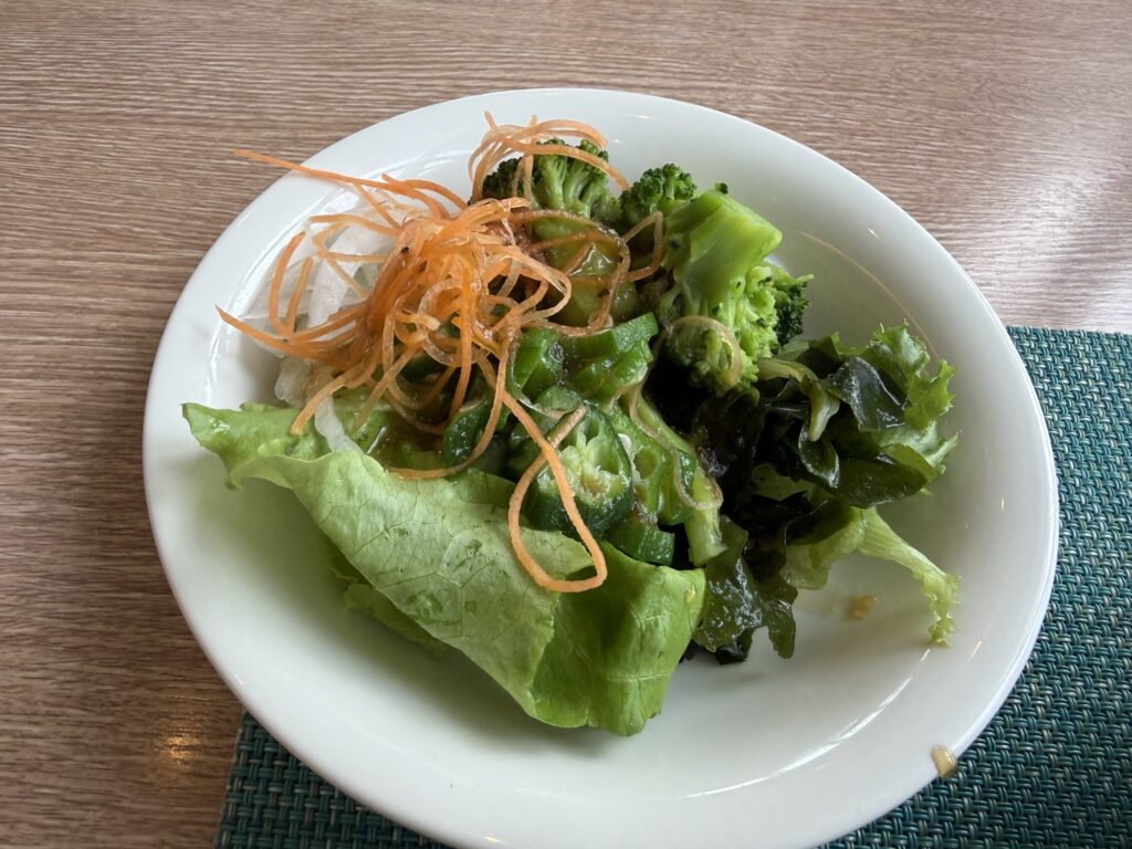 新鮮野菜のサラダバー
