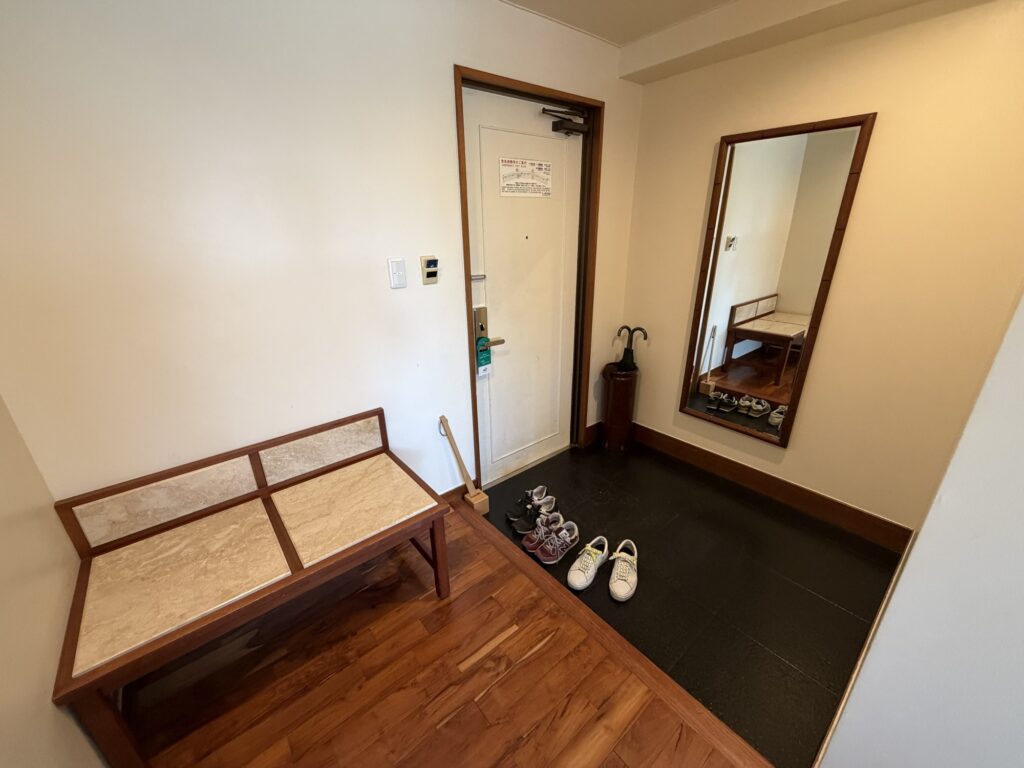 客室入口のエントランスと室内履き