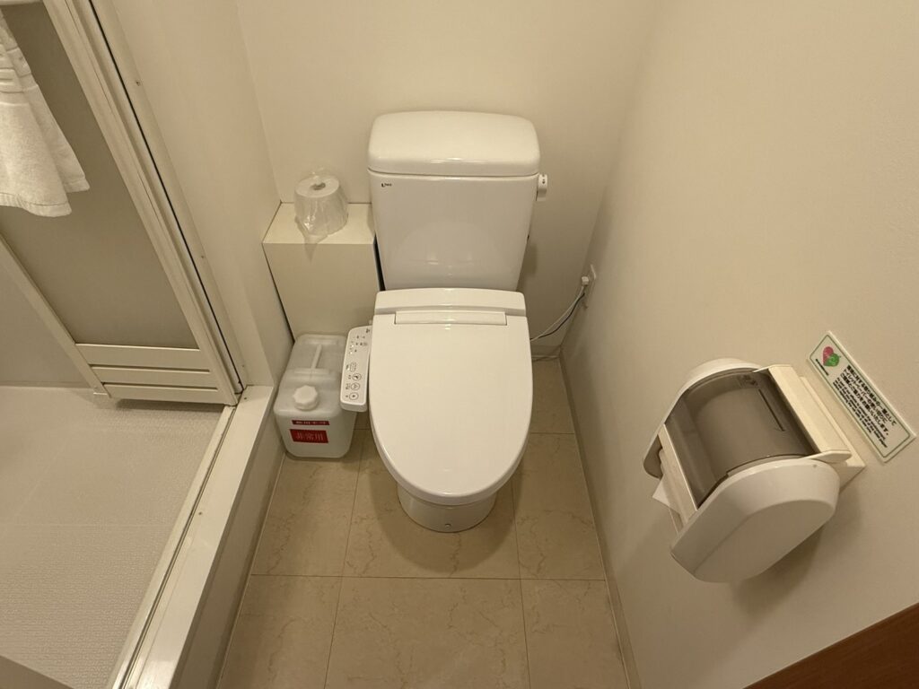 ウォシュレット付きトイレ