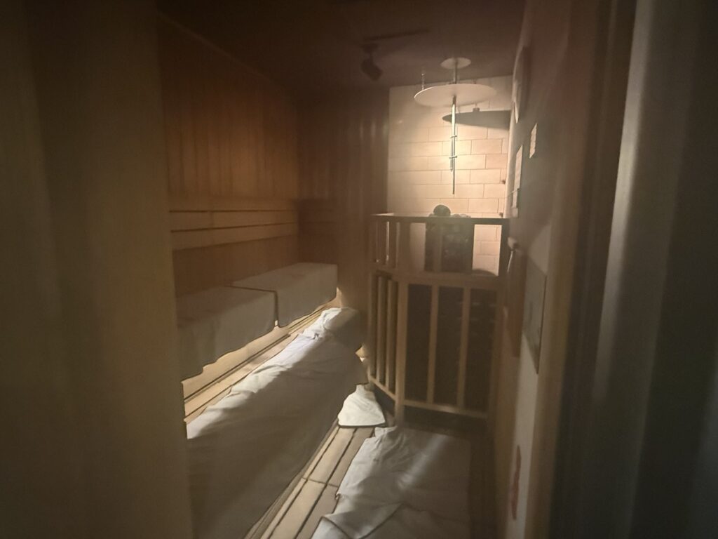 浴場入口までの通路
