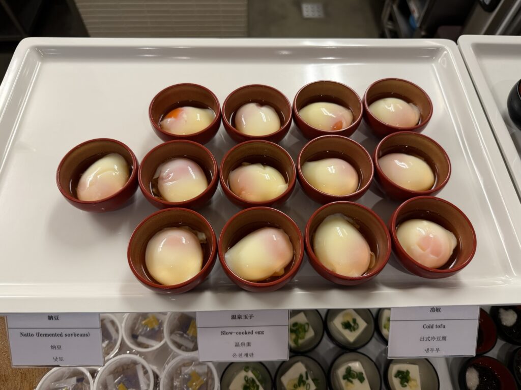 小鉢の温泉卵