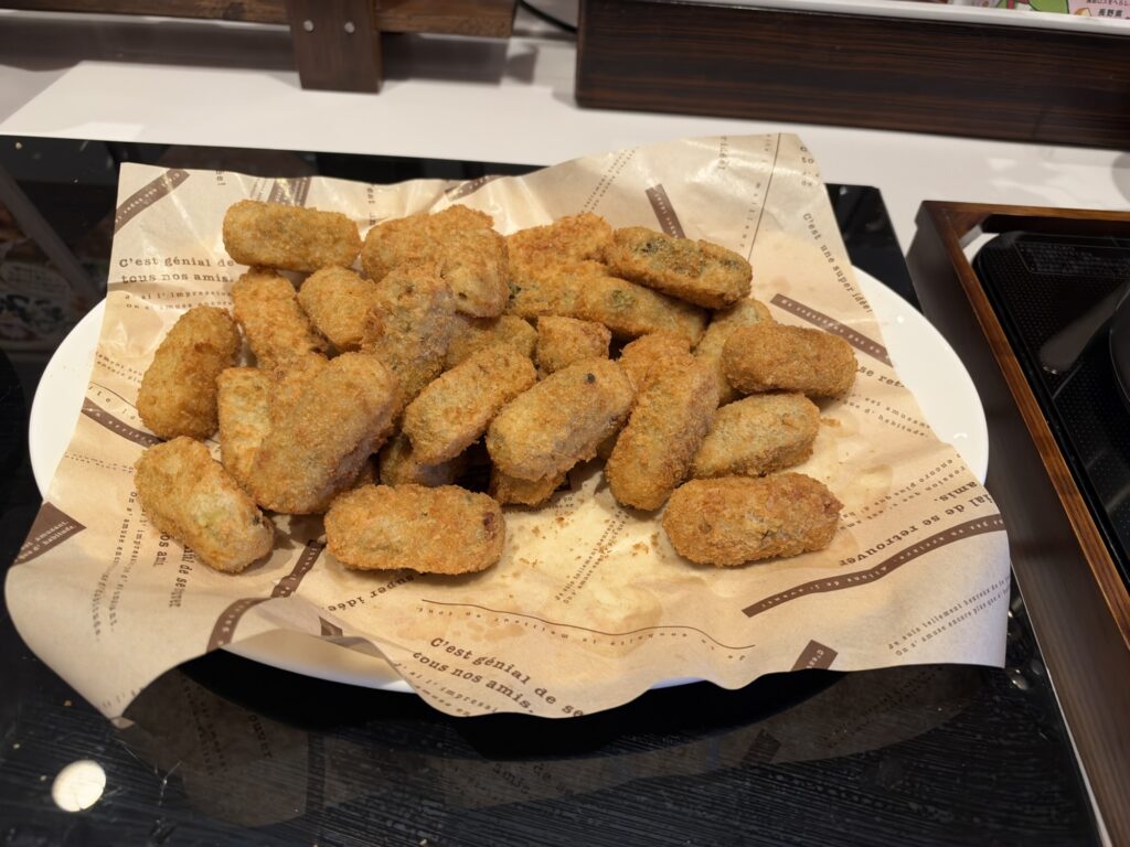 メルキュール長野松代リゾート&スパの朝食「野沢菜コロッケ」