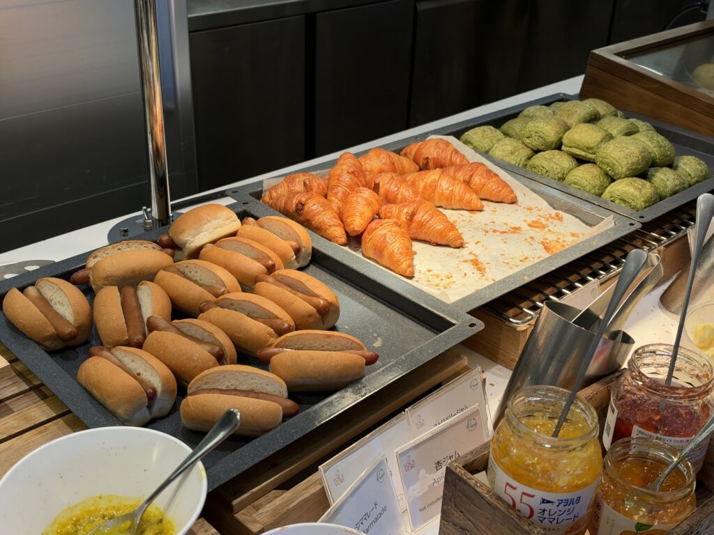 メルキュール長野松代リゾート&スパの朝食ビュッフェのパン