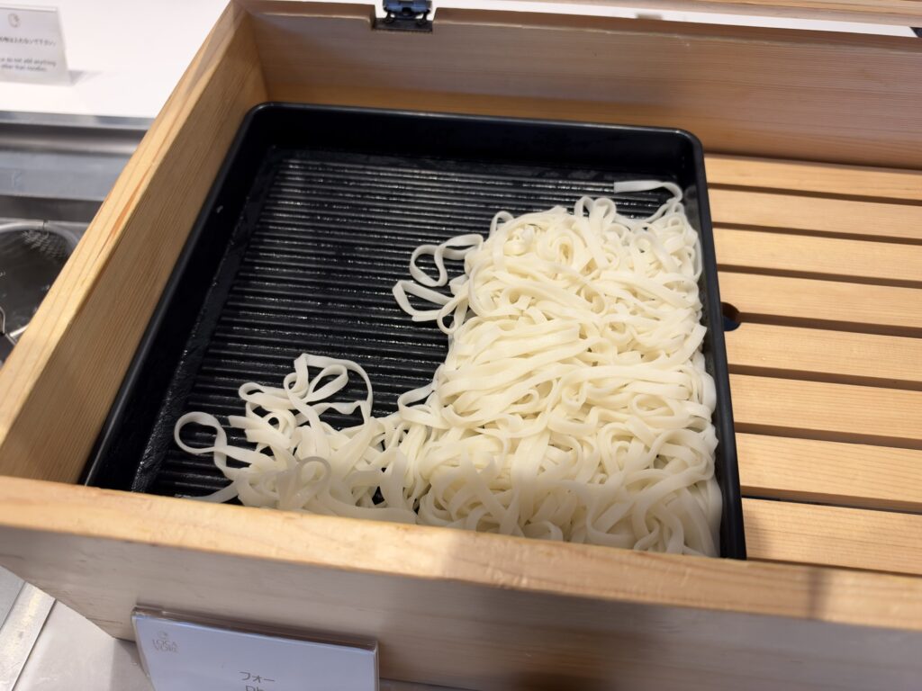 メルキュール長野松代リゾート&スパの朝食ビュッフェの麺