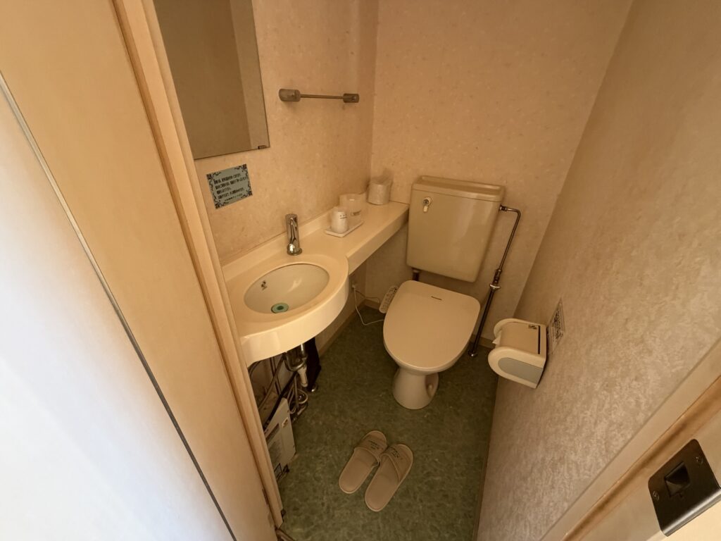 トイレと洗面台