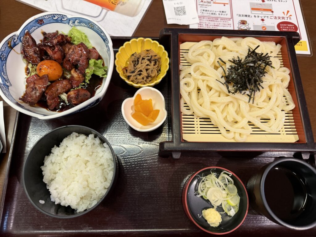とりもつの定食