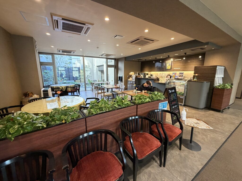 「The cafe」の店内